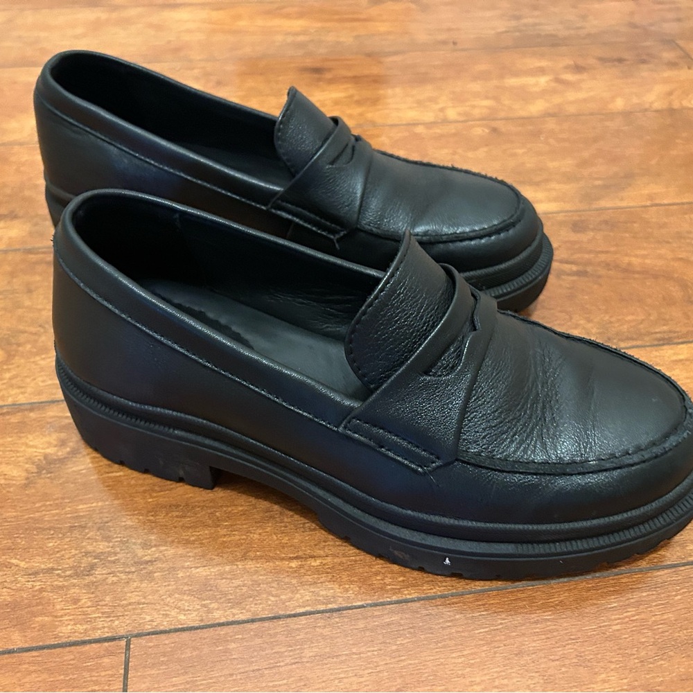 Patina by Portland Leather Company - Classic Black Leather Loafers - size 9